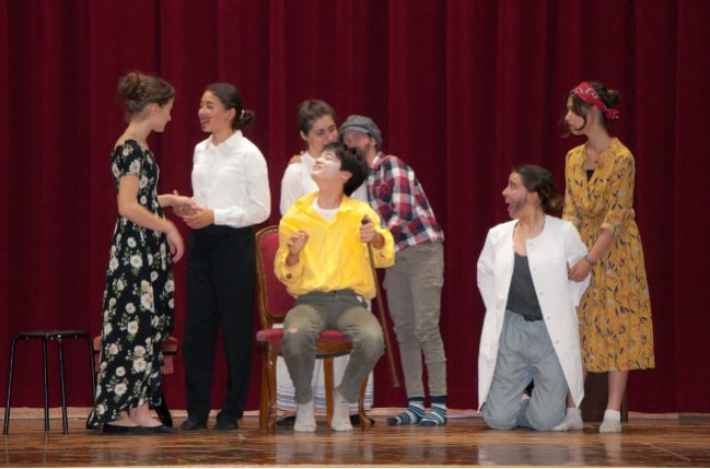 CarousellAPS_650x430_Theatre